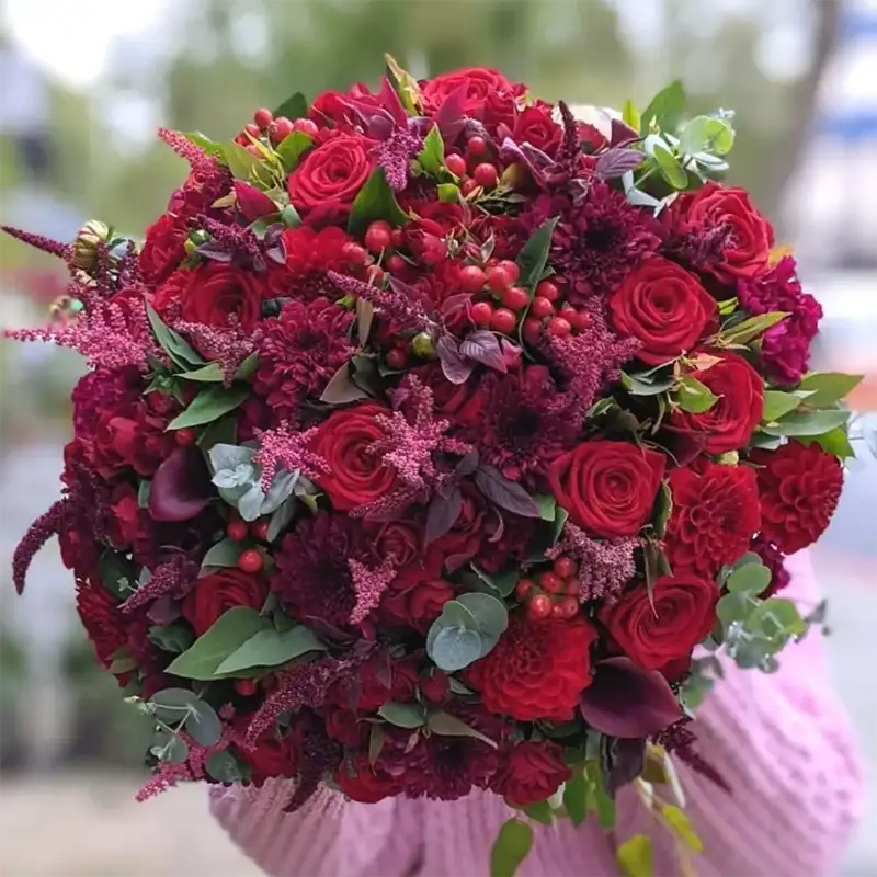  December Flower Bouquet